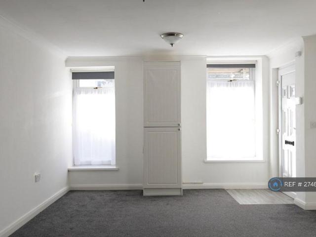 Apartment for rent in Penygraig, Wales