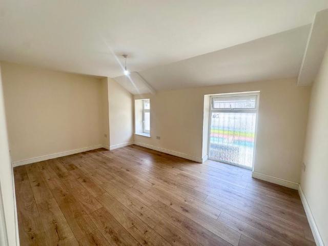 Apartment for rent in Maesteg