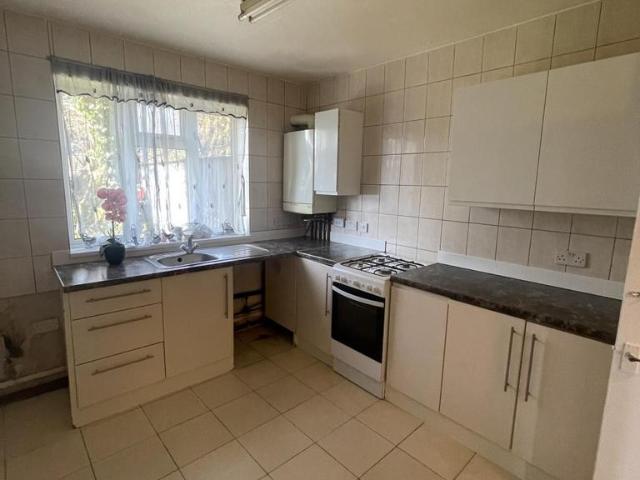 Flat for rent in London Borough of Hounslow, Greater London