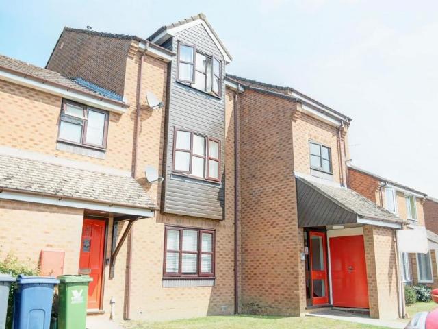 Flat for rent in Stokenchurch, Buckinghamshire