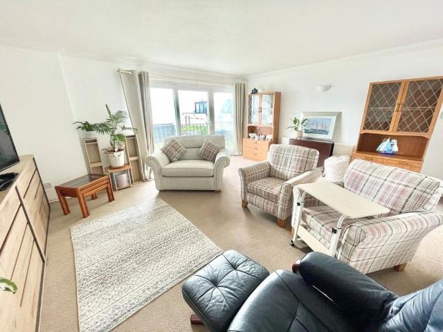 Apartment for rent in East Cliff, Acol