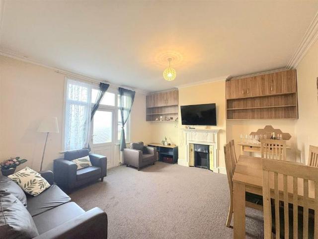 Apartment for rent in Alperton, Greater London
