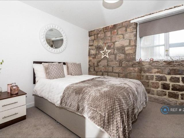Flat for rent in Kirkstall, West Yorkshire