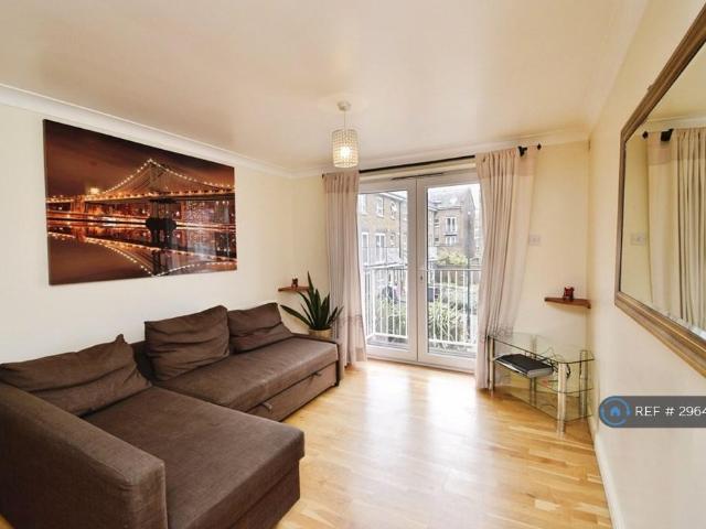 Flat for rent in Isle Of Dogs, Greater London