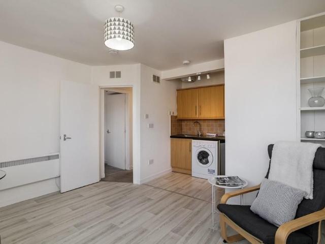 Apartment for rent in Ballindoch, Scotland
