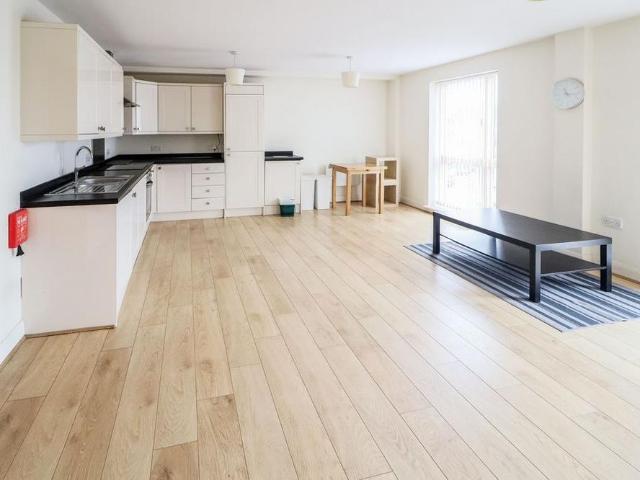 Apartment for rent in The Colonies, Cardiff