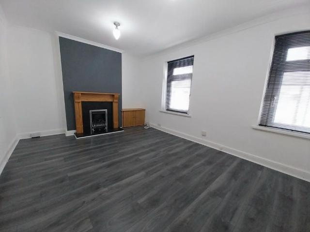 Apartment for rent in Saltmead, Falcon Lodge