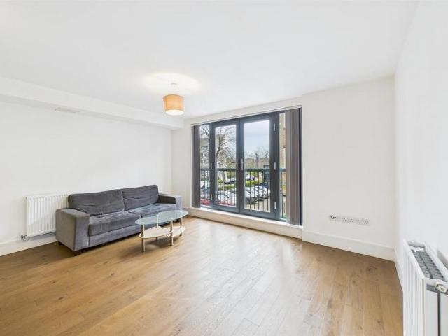 Apartment for rent in Slough