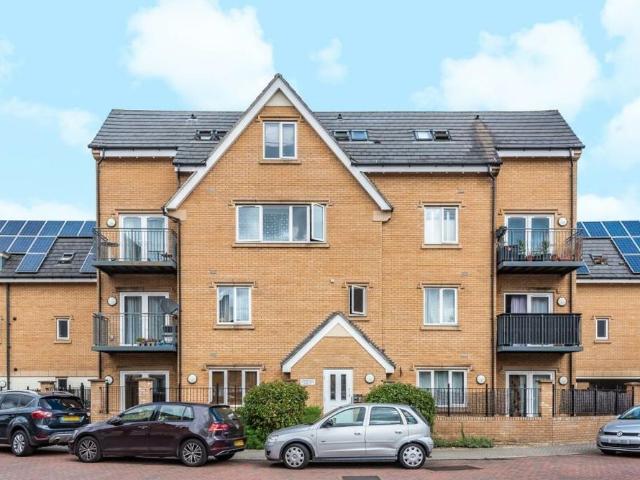 Apartment for rent in Hayes, Greater London