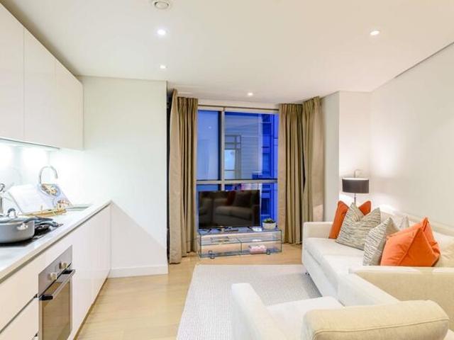 Flat for rent in Paddington, Greater London