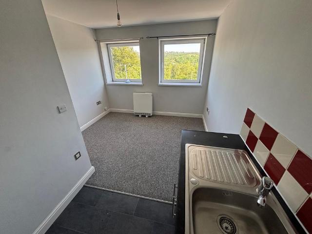 Flat for rent in Plasmarl, Nangreaves