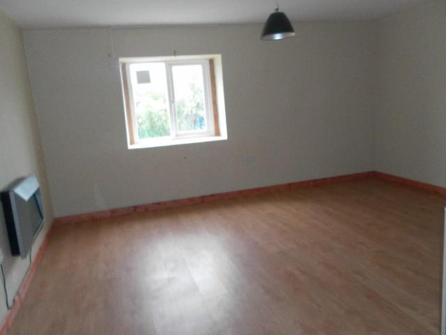 Flat for rent in Laisterdyke, West Yorkshire