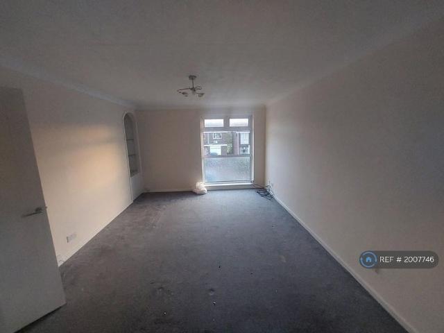 Apartment for rent in Moorside, Tyne And Wear