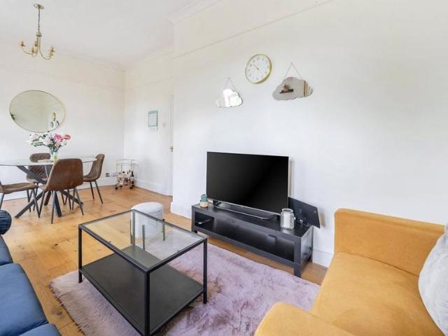 Apartment for rent in Charlotteville, Westborough