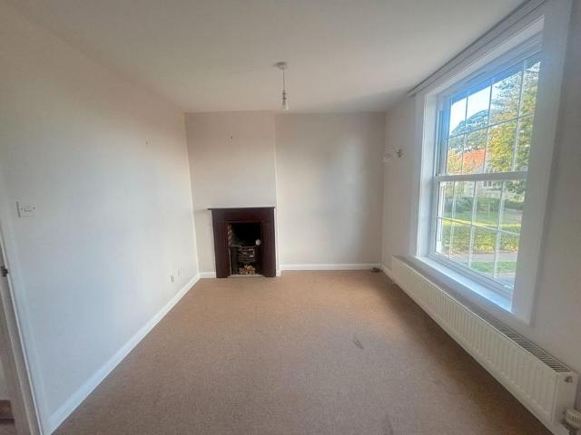 Apartment for rent in Chelmondiston, Suffolk