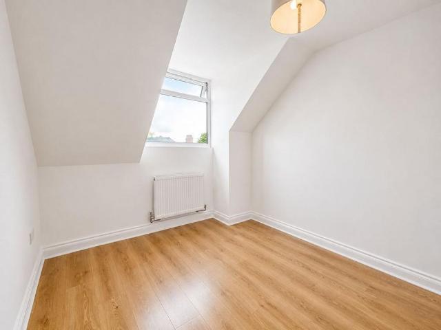 Apartment for rent in North Finchley, Greater London