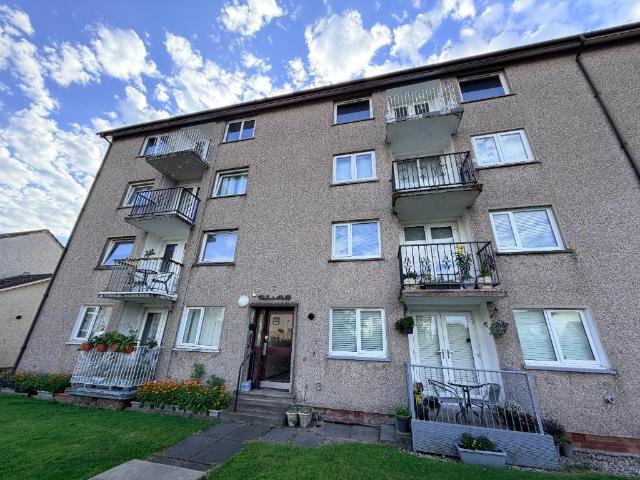 Flat for rent in Maxwellton, East Kilbride