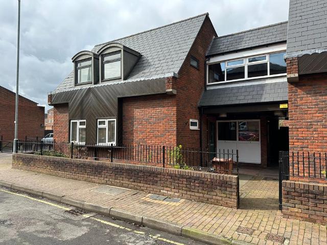 Flat for rent in Beamhurst, Staffordshire