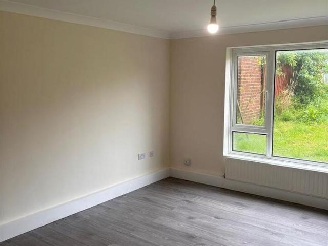 Apartment for rent in Swanscombe and Greenhithe, Monks Orchard