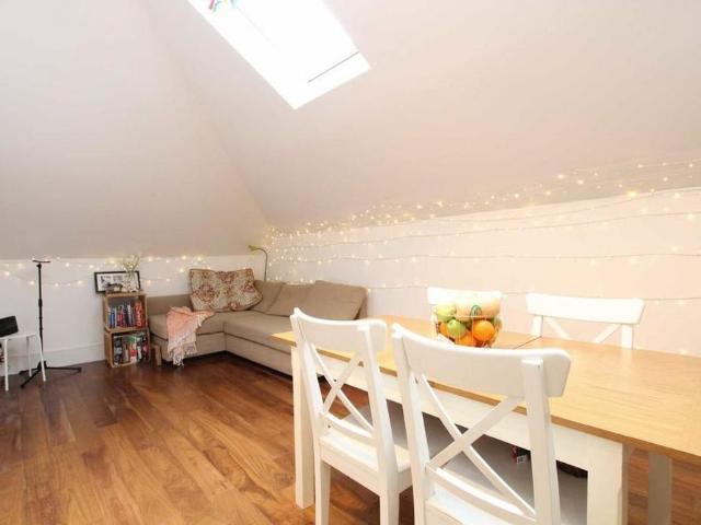 Apartment for rent in Brownswood Park, Greater London