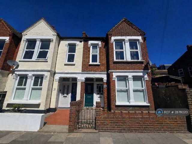 Flat for rent in London Borough of Merton, Mitcham