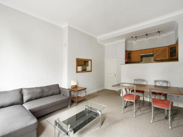 Apartment for rent in Royal Borough of Kensington and Chelsea, Greater London