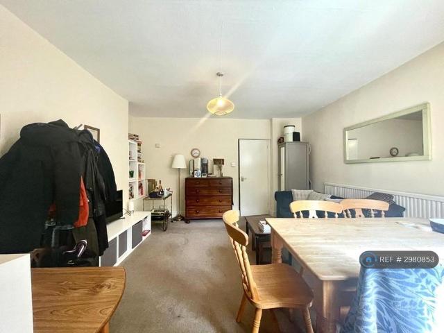 Apartment for rent in Kingsdown, Feckenham