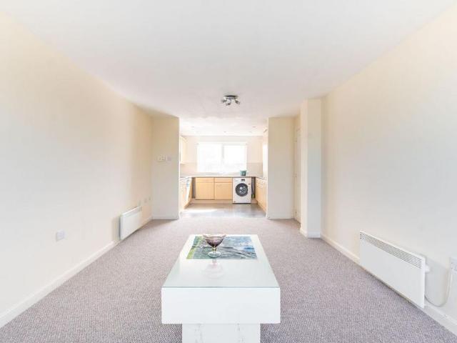 Apartment for rent in Preston, Greater London