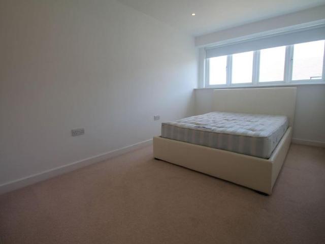 Apartment for rent in Parkwest Apartments, Greater London