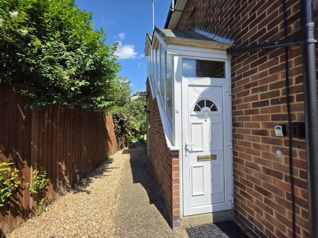 Flat for rent in Northampton, Northamptonshire