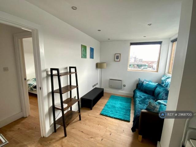 Flat for rent in City Centre, Georgia