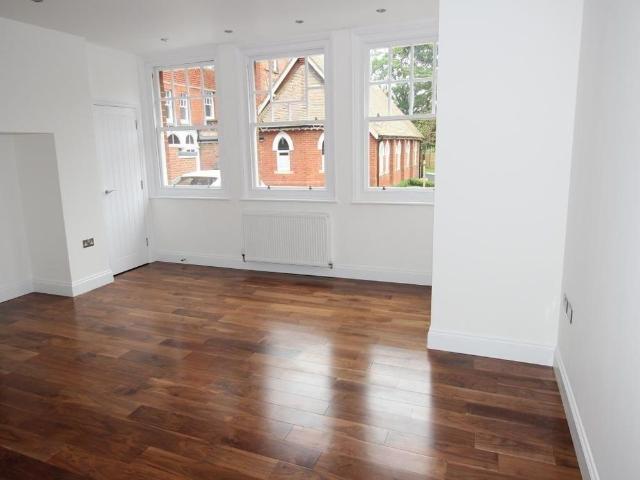 Apartment for rent in Golden Valley, Folkestone