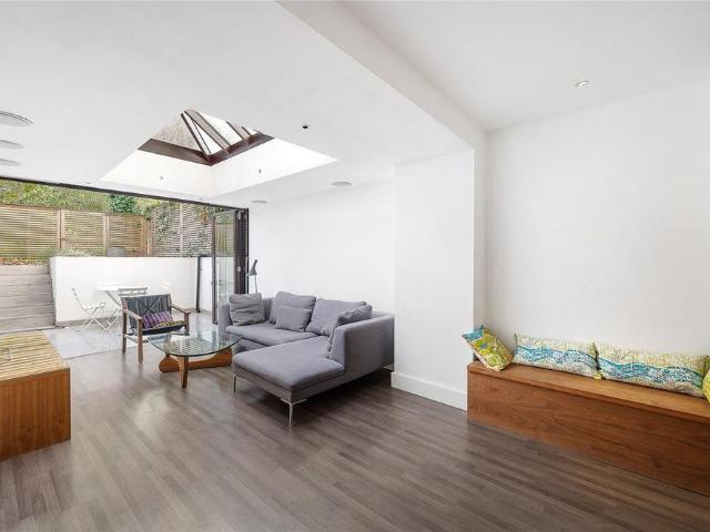 Apartment for rent in Royal Borough of Kensington and Chelsea, Greater London