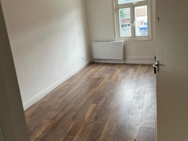 Apartment for rent in Ponders End, Greater London