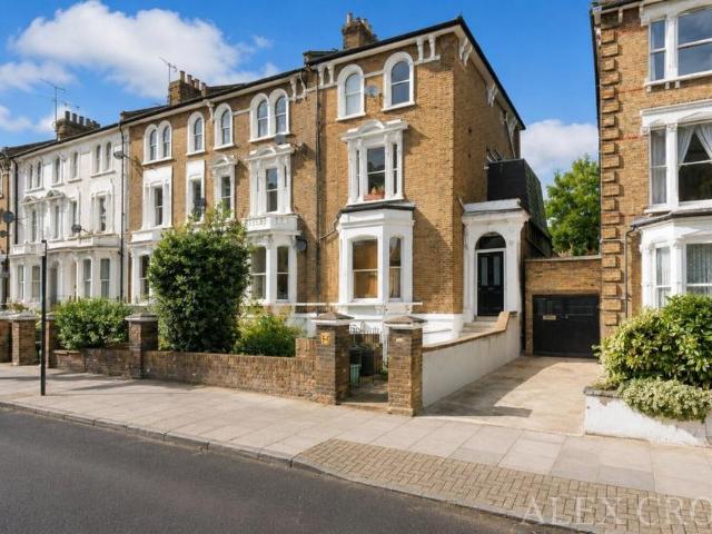 Flat for rent in Holloway, Greater London