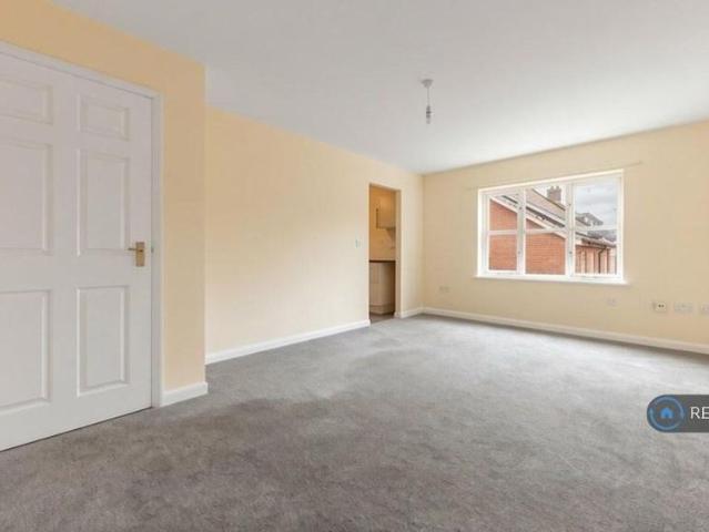 Apartment for rent in Lakenham, East Bank