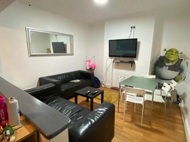 Apartment for rent in Metchley, Birmingham