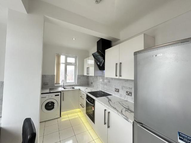 Flat for rent in Fairfield, Calderstones