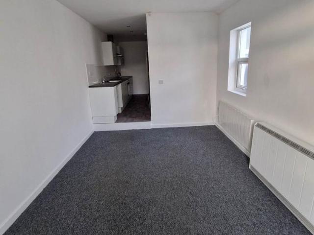 Apartment for rent in Lower Irlam, Salford