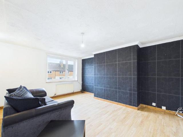Apartment for rent in Faifley, Scotland
