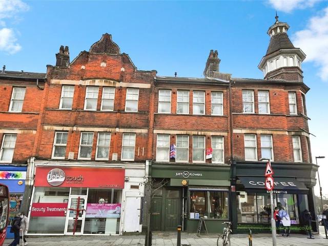 Flat for rent in Beckenham, Elmers End