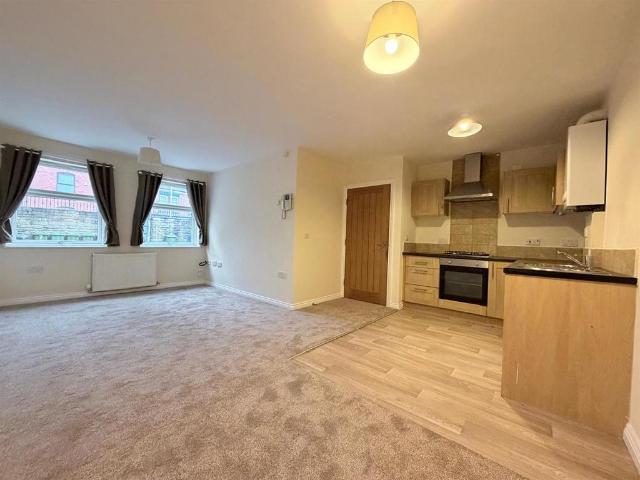 Flat for rent in Hurst, Greenheys