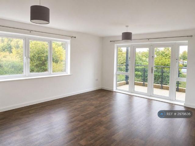 Apartment for rent in Monks Orchard, Kent