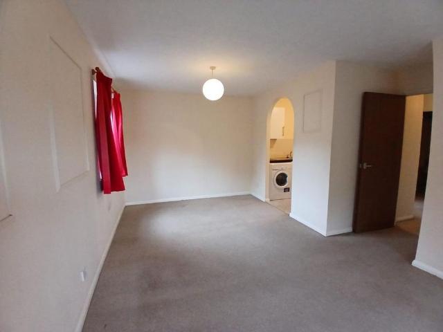 Apartment for rent in Red Hill, Surrey