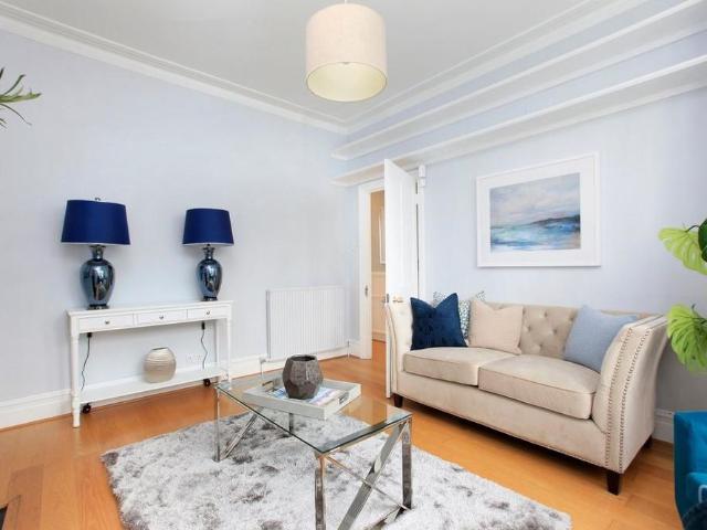 Apartment for rent in Balham, Greater London