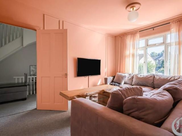 Apartment for rent in London Borough of Enfield, Greater London