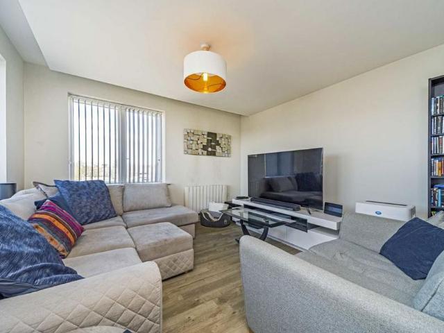 Apartment for rent in Surbiton, Greater London