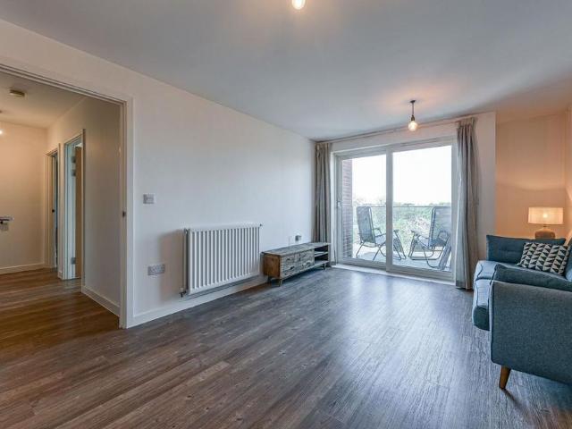 Apartment for rent in Shortlands, Greater London