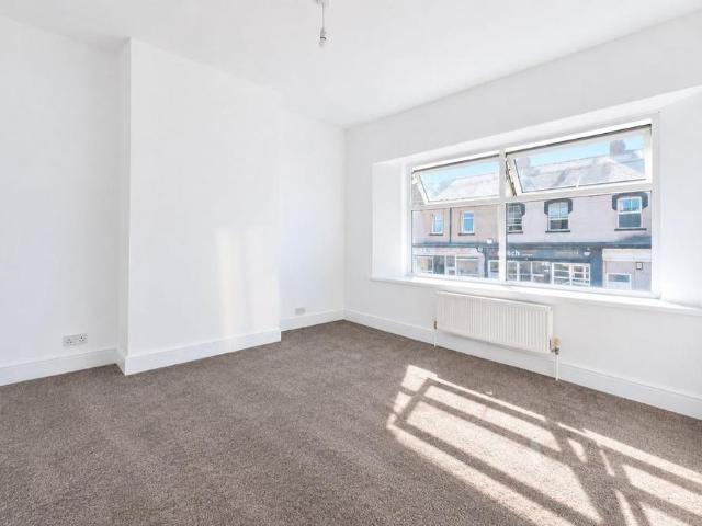 Apartment for rent in Wales