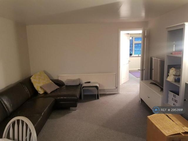 Apartment for rent in Wrecclesham, Fole